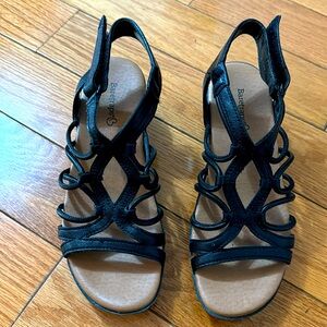 EUC Baretraps Karlie Wedge Sandal, size 6